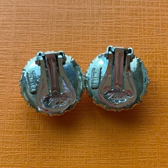 RICHELIEU Vintage Faux Pearl Rhinestone Earrings Clip On Silver Tone Classic - Picture 4 of 6